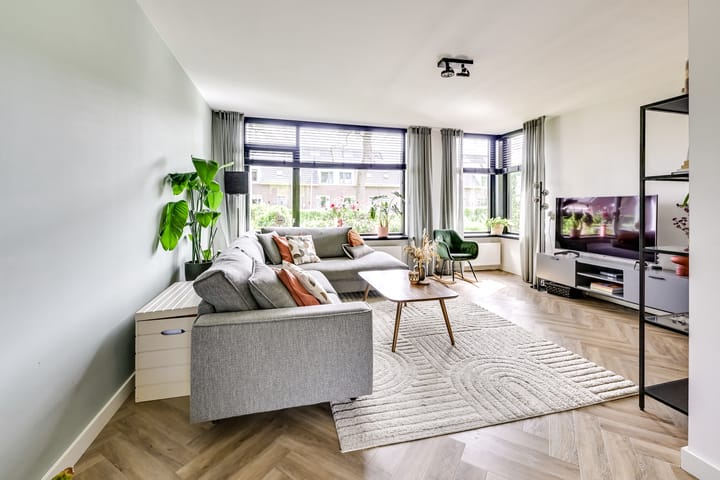 Foto 4 van Titus Brandsmastraat 1