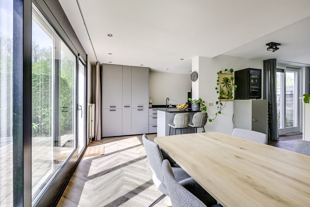 Foto 13 van Titus Brandsmastraat 1