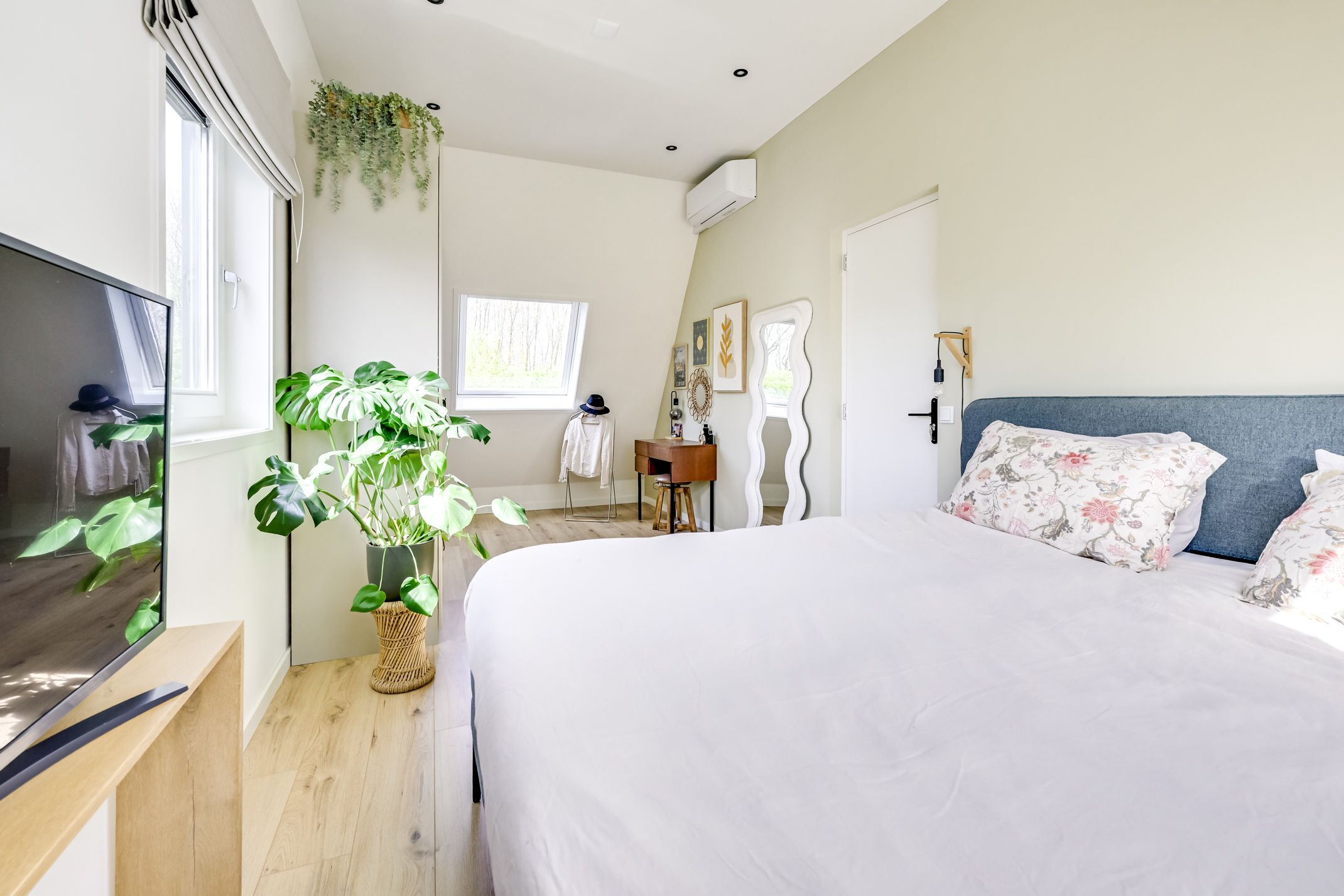 Foto 36 van Titus Brandsmastraat 1