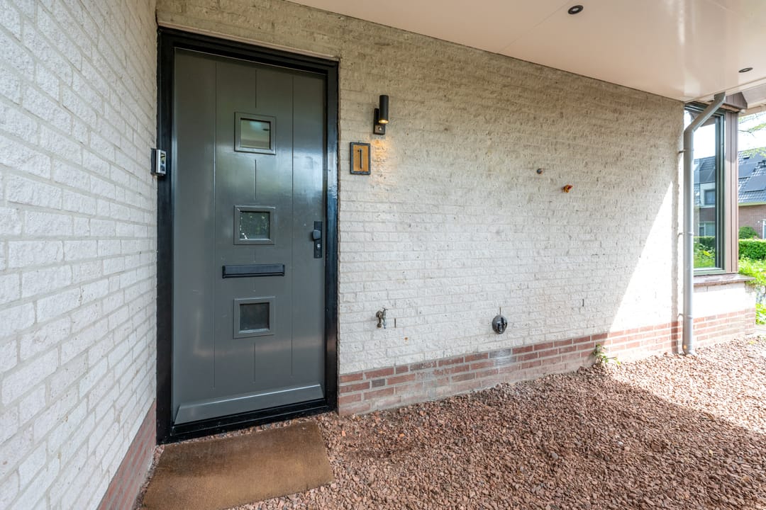 Foto 58 van Titus Brandsmastraat 1