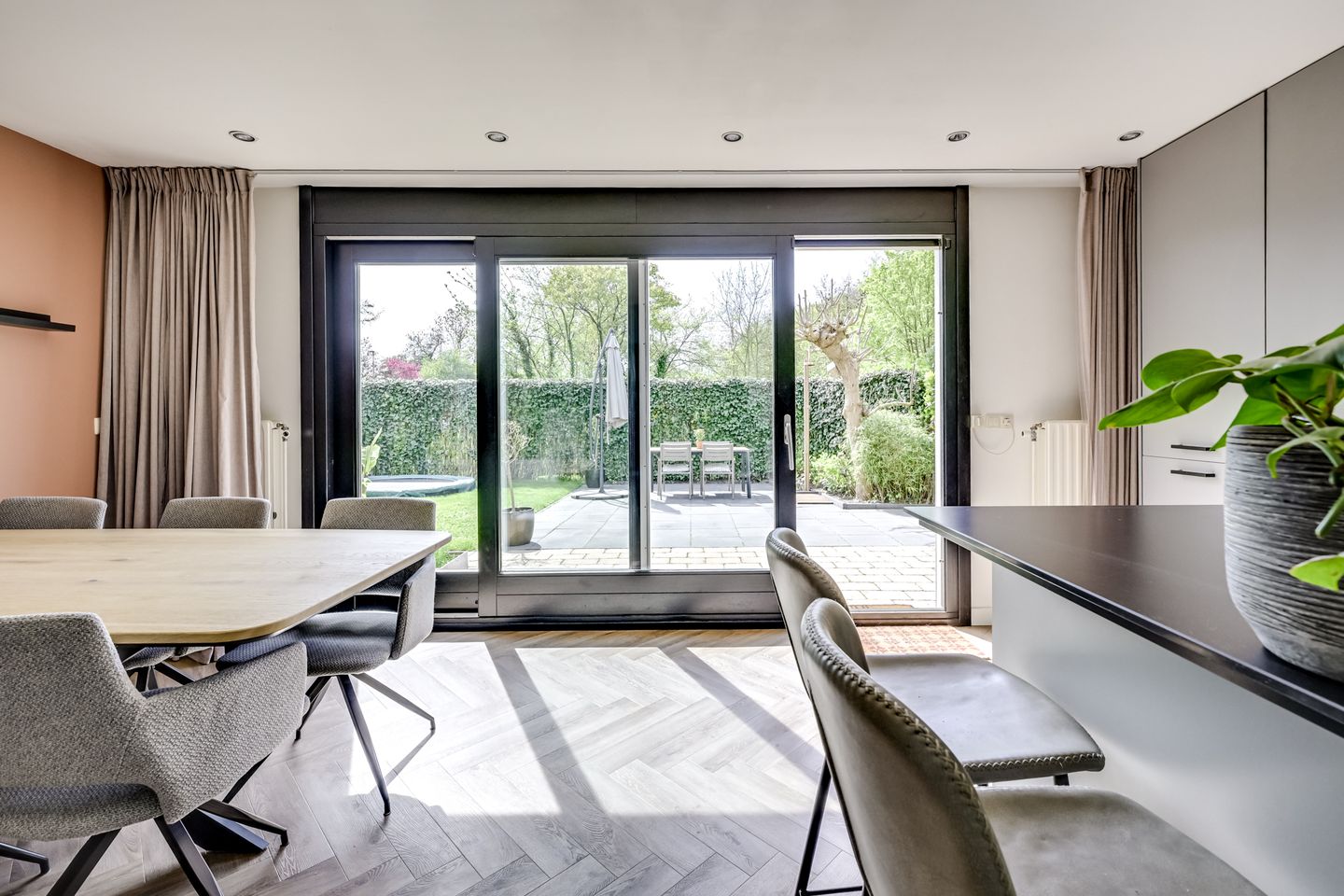 Foto 10 van Titus Brandsmastraat 1