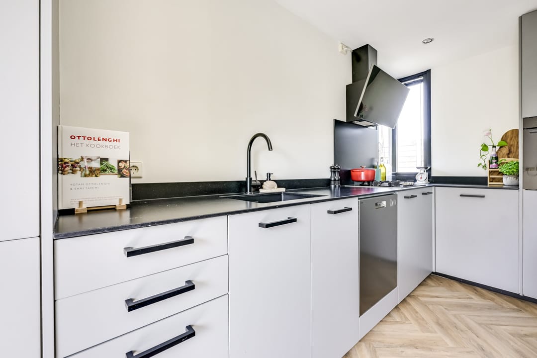 Foto 16 van Titus Brandsmastraat 1