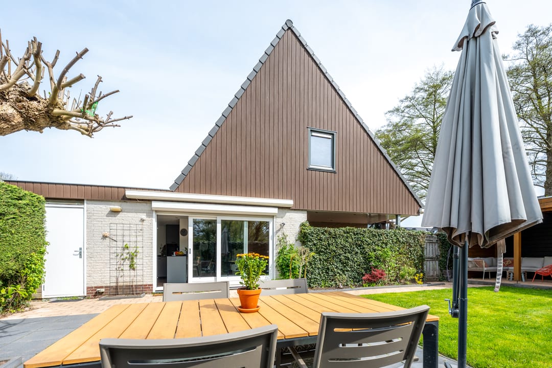 Foto 22 van Titus Brandsmastraat 1