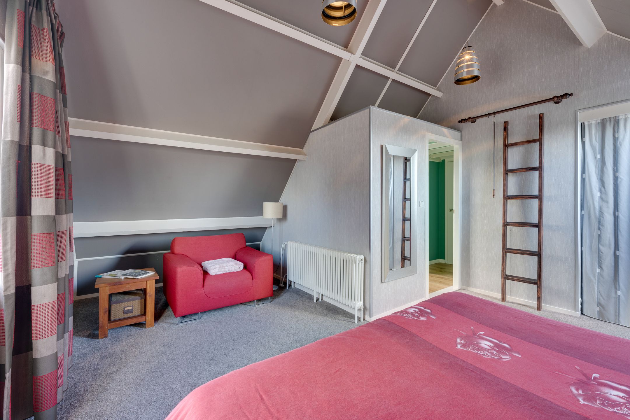 Foto 42 van Neckerstraat 157