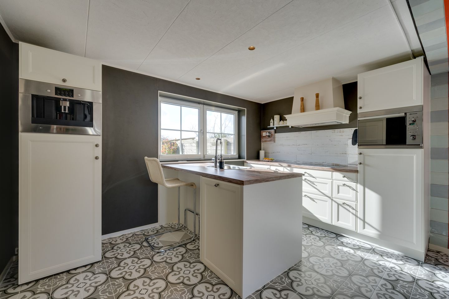 Foto 4 van Neckerstraat 157