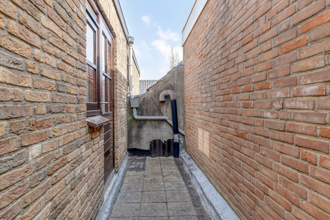 Photo 38 of Blauwstraat 7-A