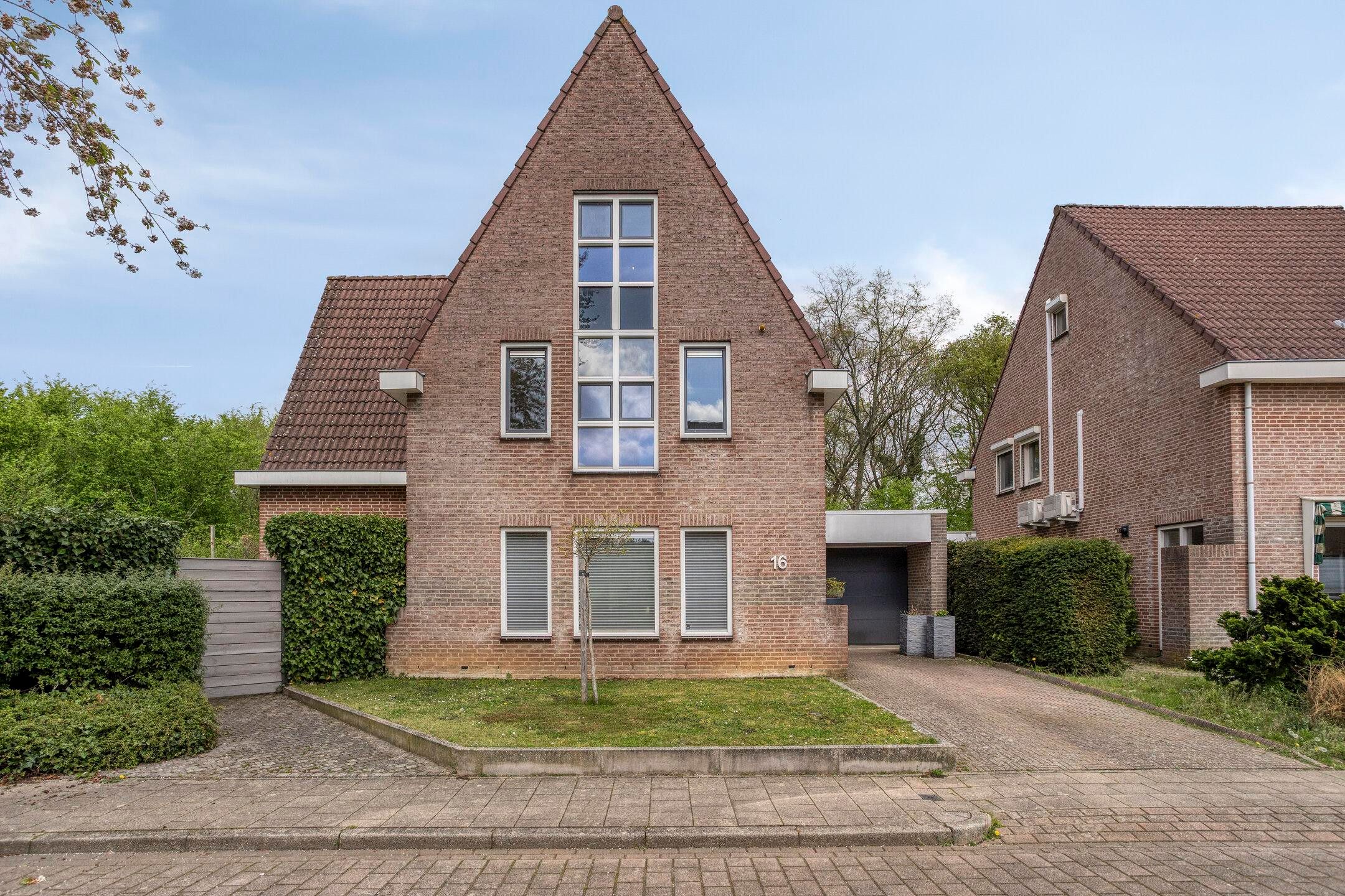 Mies van der Rohestraat 16 