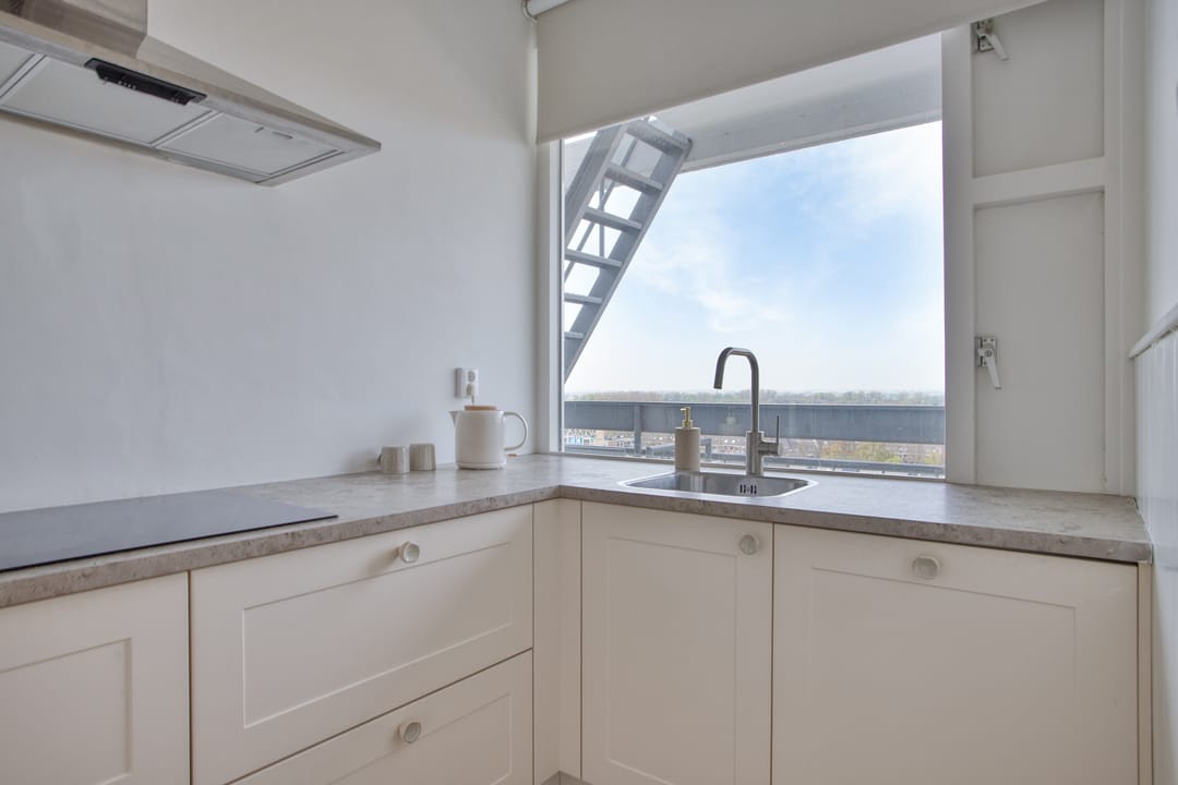 Foto 13 van Albertine Agneslaan 400