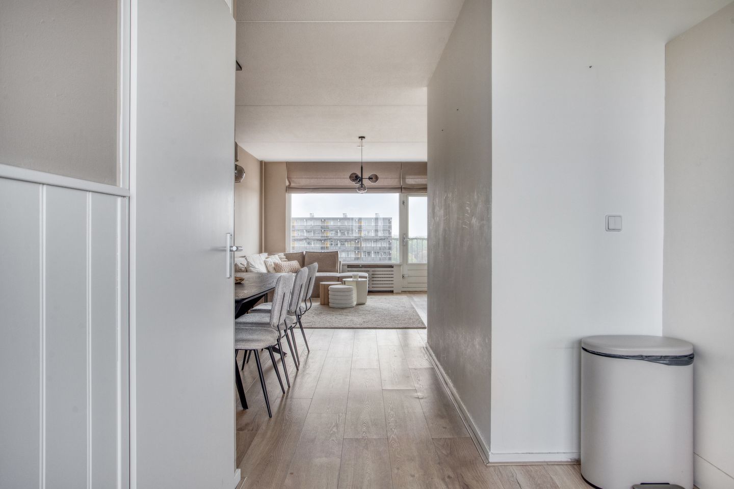 Foto 10 van Albertine Agneslaan 400