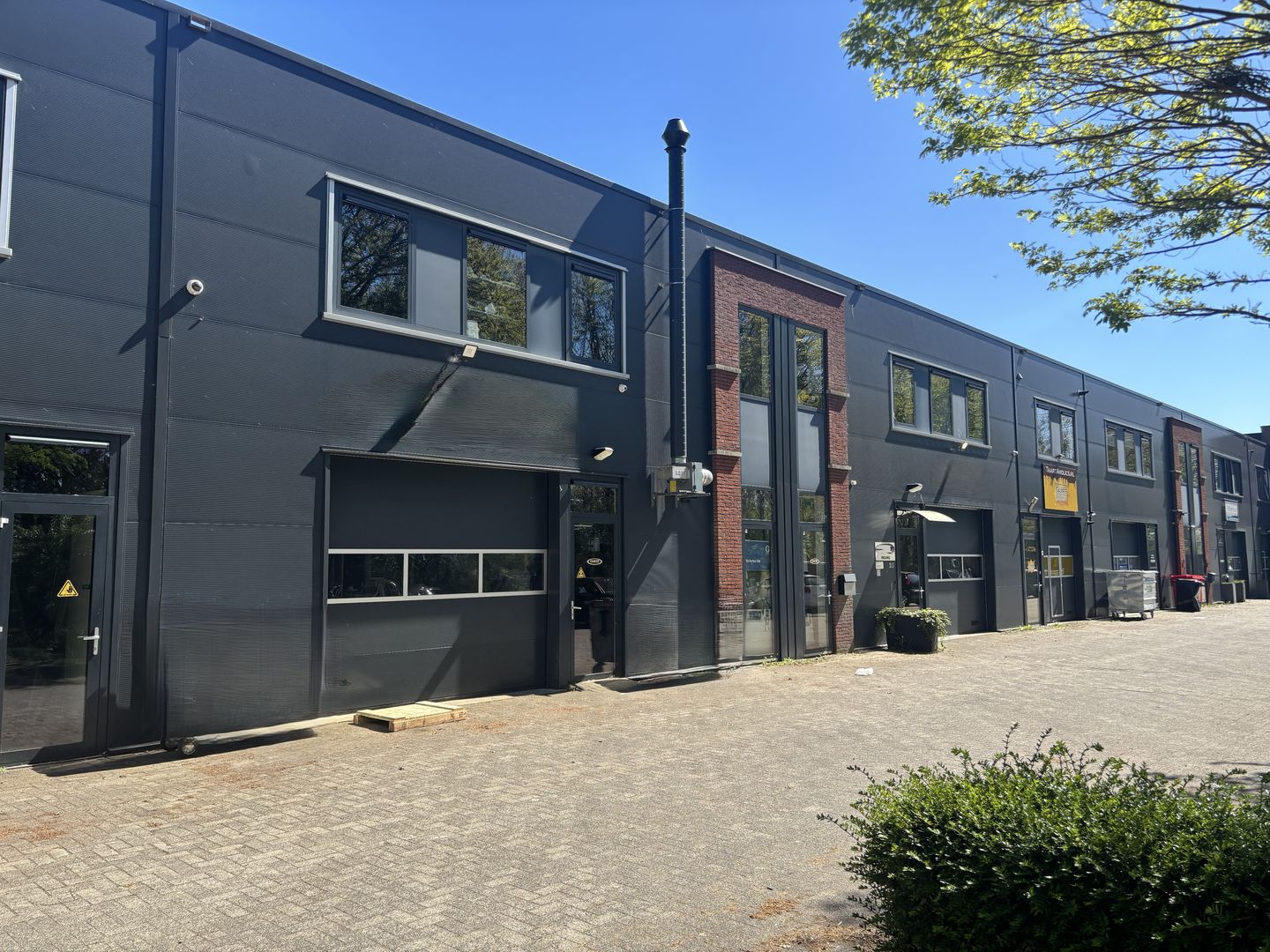 View photo 4 of Da Vincilaan 25-27