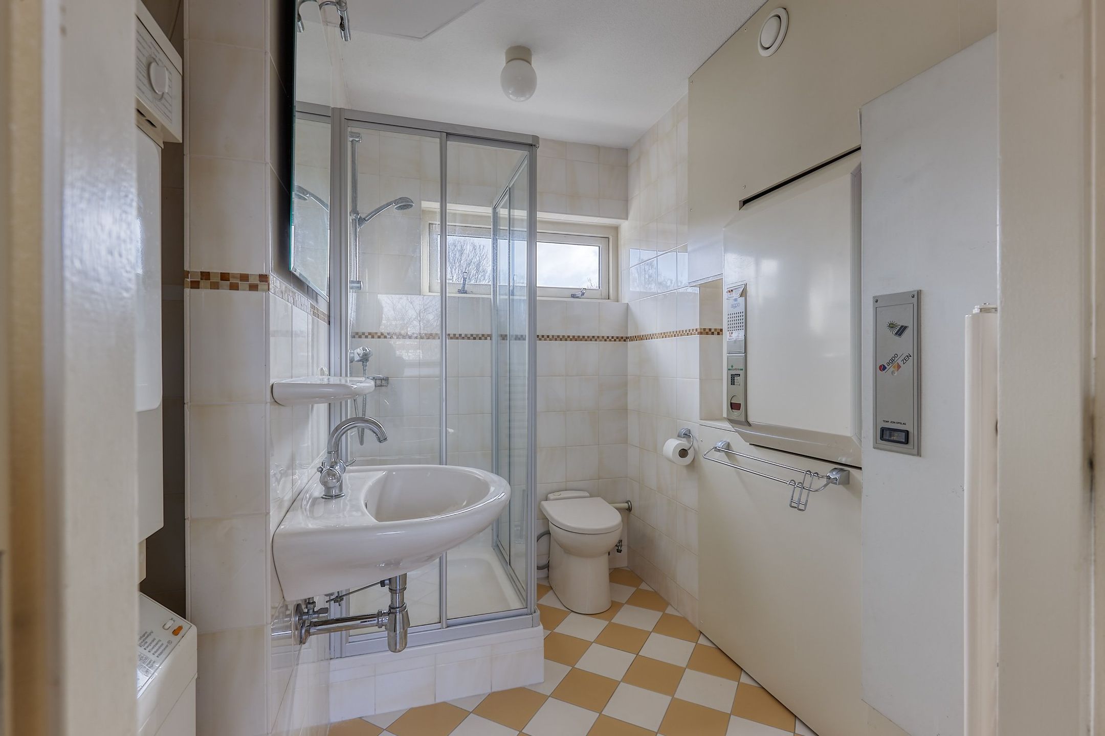 Foto 24 van Monseigneur van Steelaan 1-C