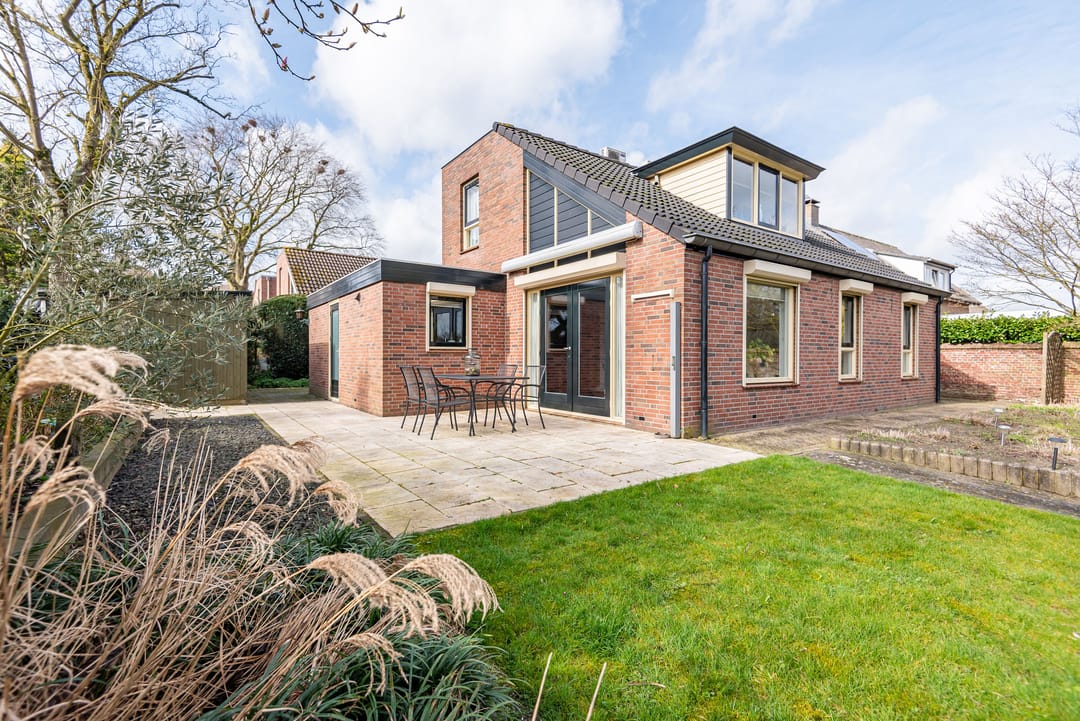 Photo 32 of Waterstraat 8