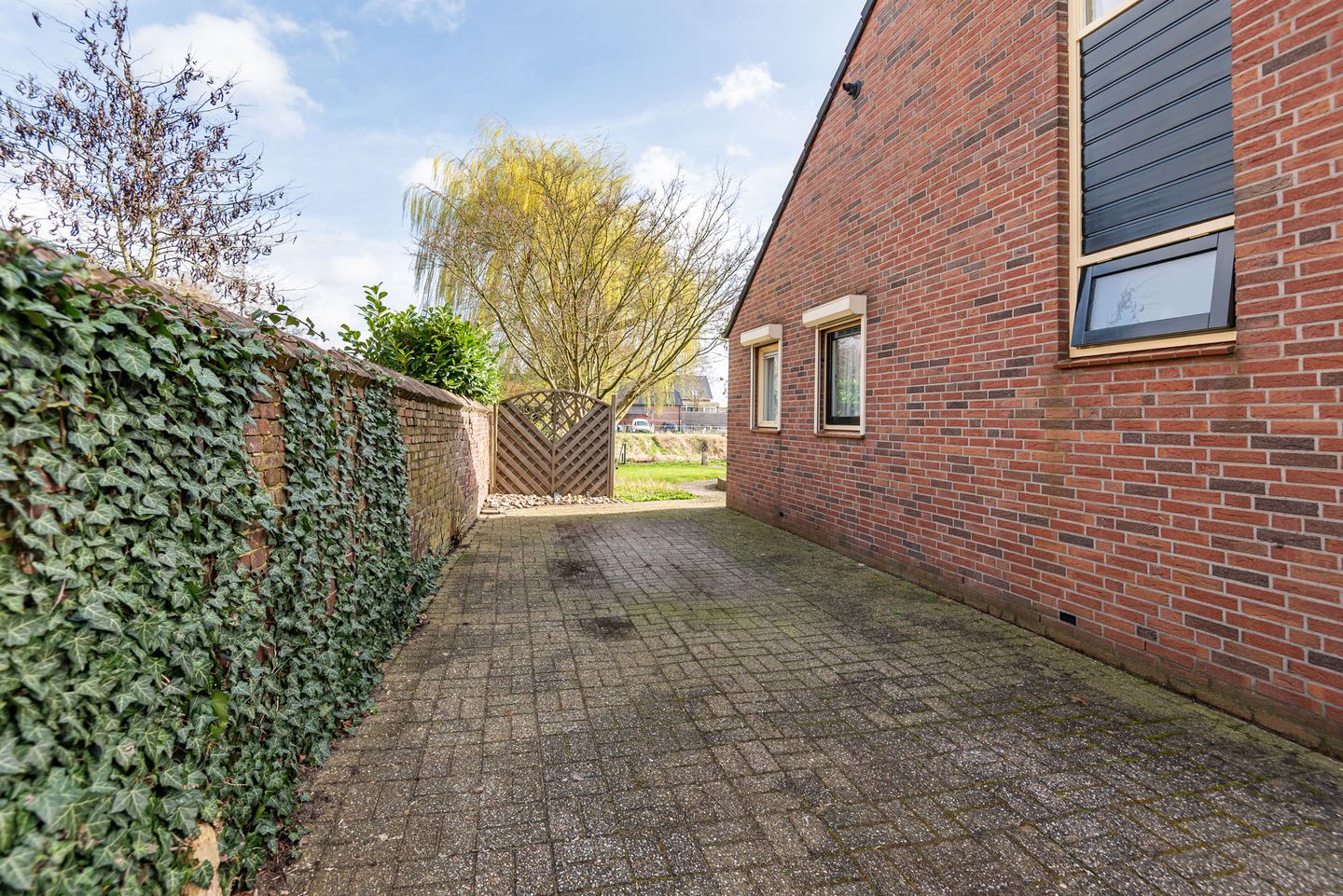 Photo 44 of Waterstraat 8