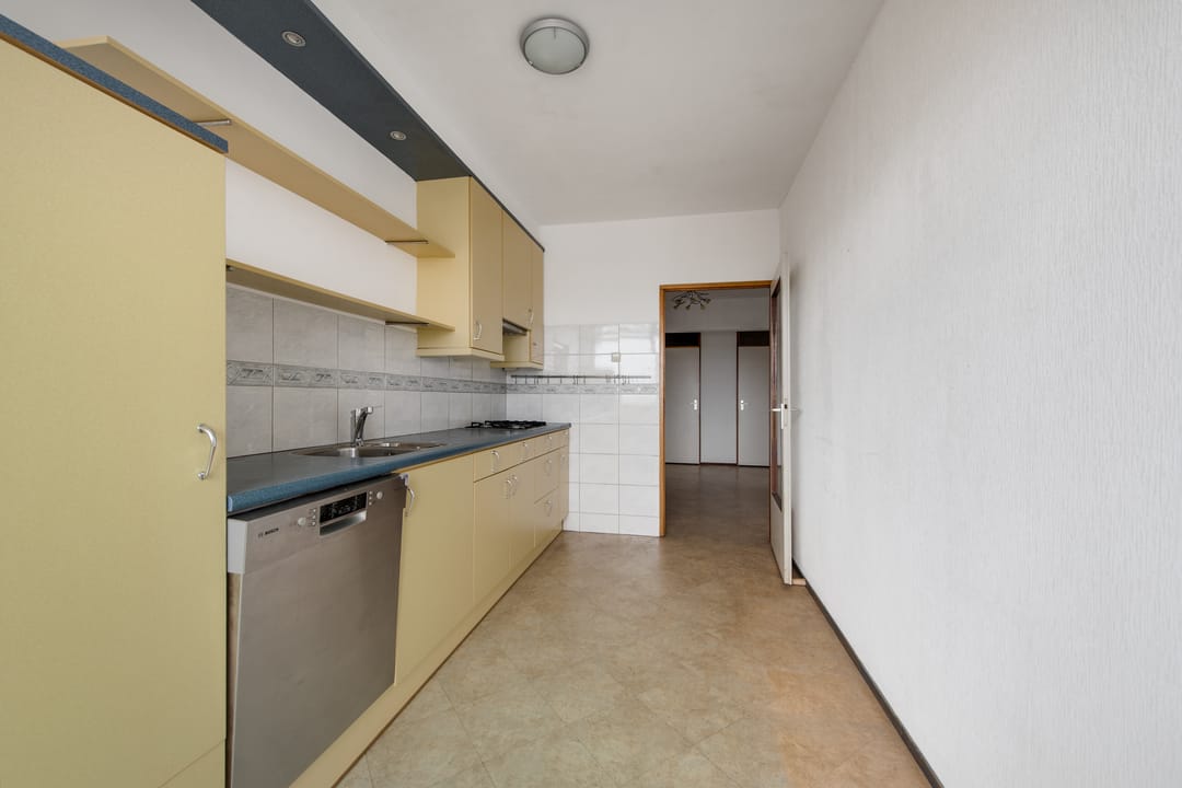 Photo 7 of Passage 3-F25