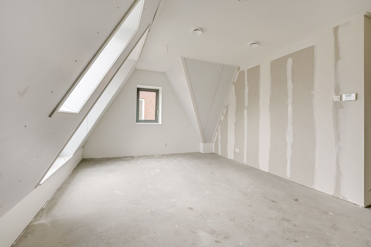 Photo 4 of Nedereindseweg 29-12