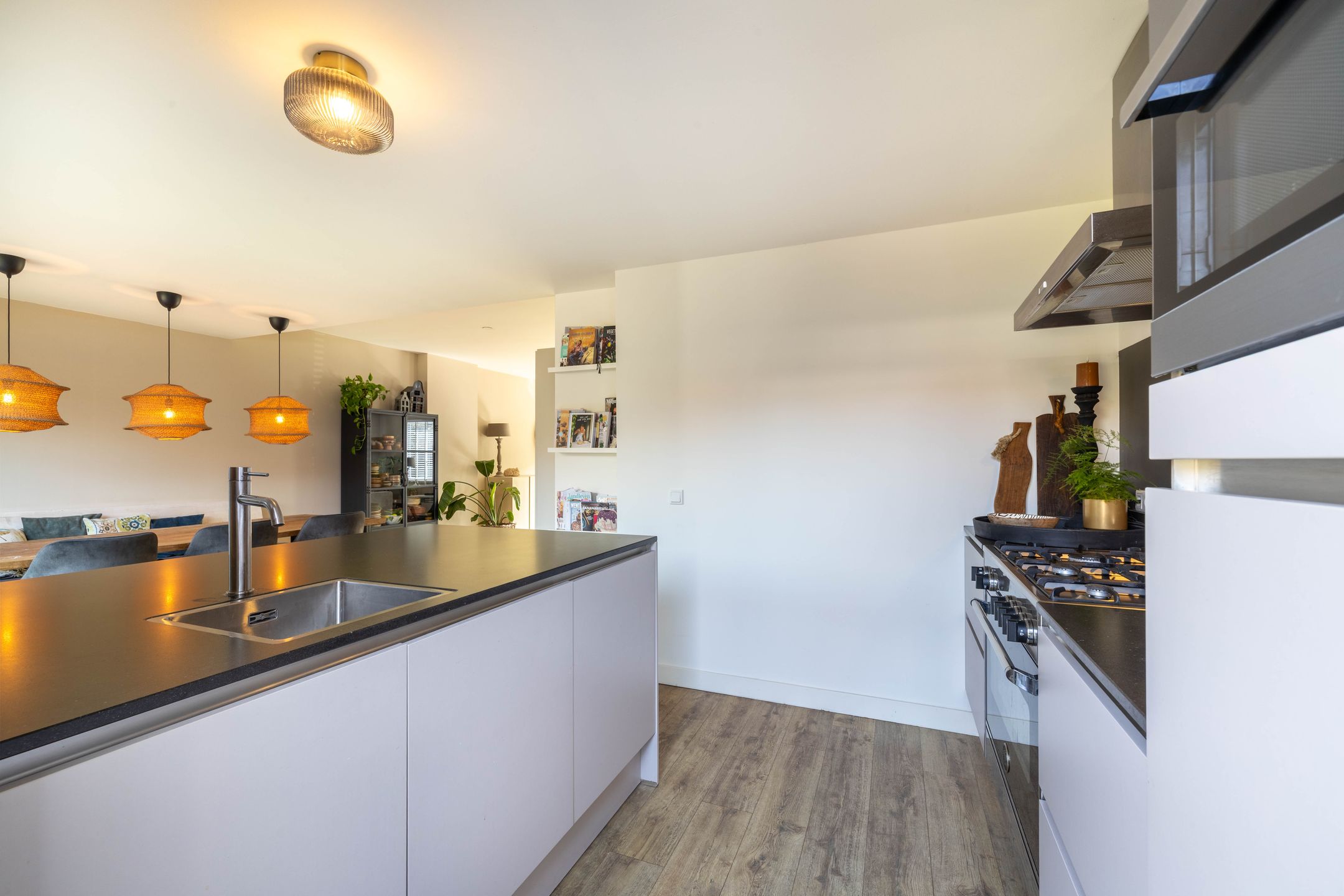 Photo 9 of Deken van der Waardenlaan 6