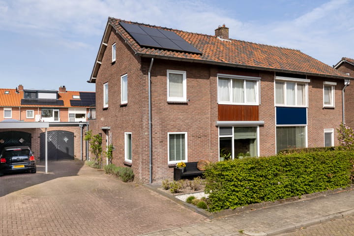 Deken van der Waardenlaan 6