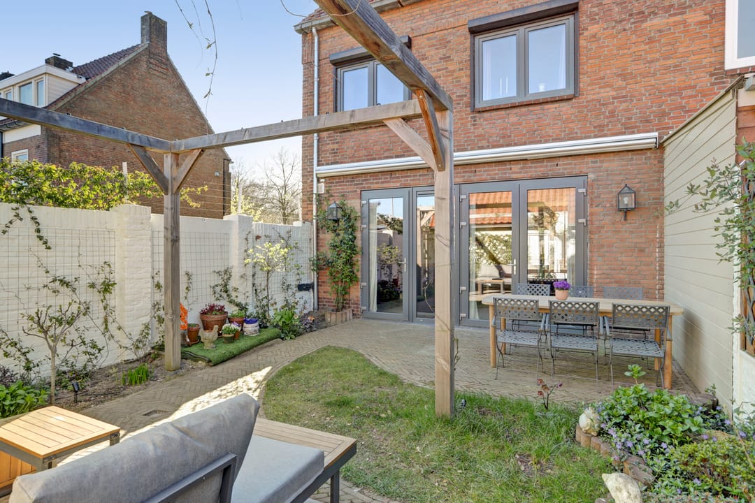 Photo 32 of Dr. Struyckenstraat 200