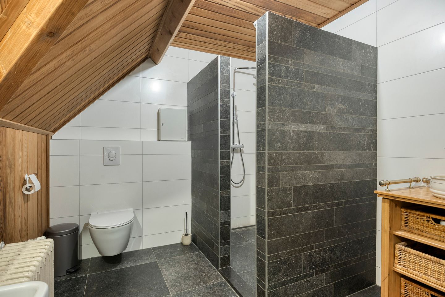 Spacious detached farmhouse with care apartment and garage in rural Beers — 34