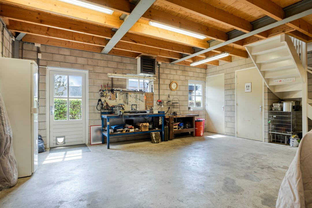 Spacious detached farmhouse with care apartment and garage in rural Beers — 62