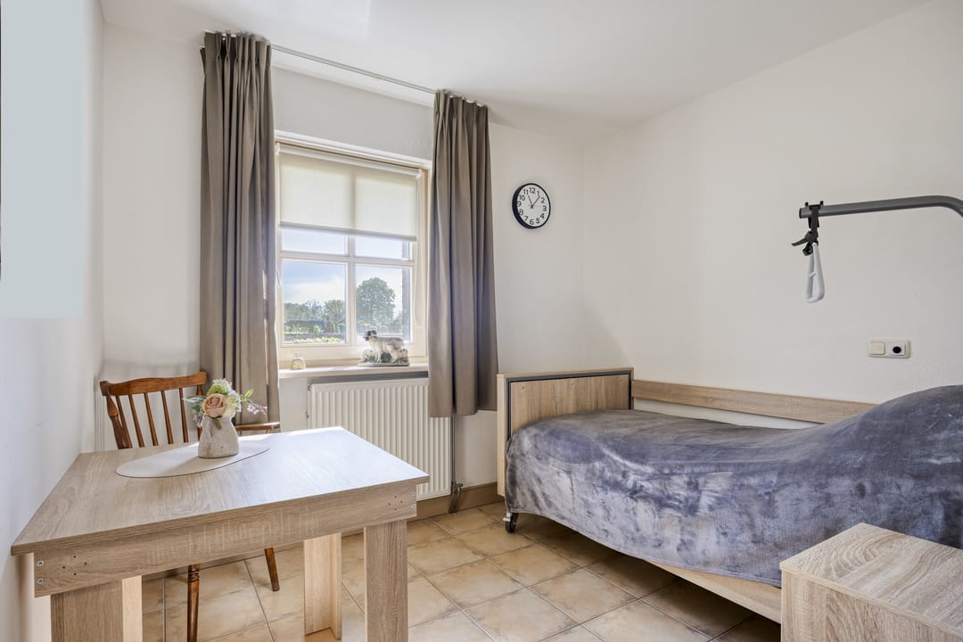 Spacious detached farmhouse with care apartment and garage in rural Beers — 47