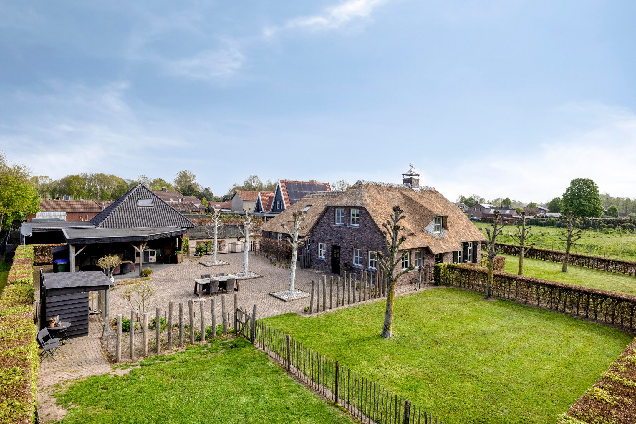 Spacious detached farmhouse with care apartment and garage in rural Beers — 51