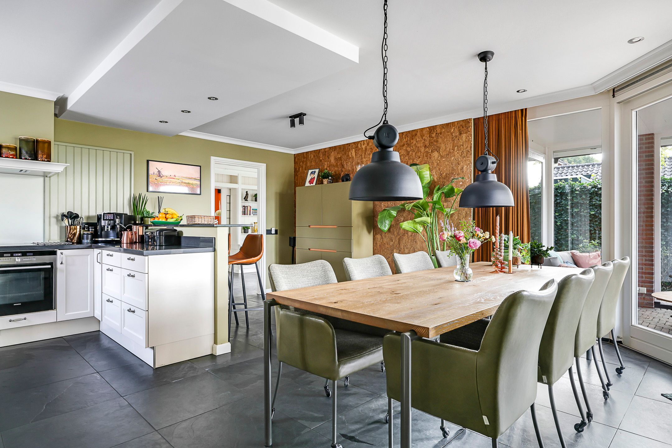 Photo 24 of Warnersstraat 4