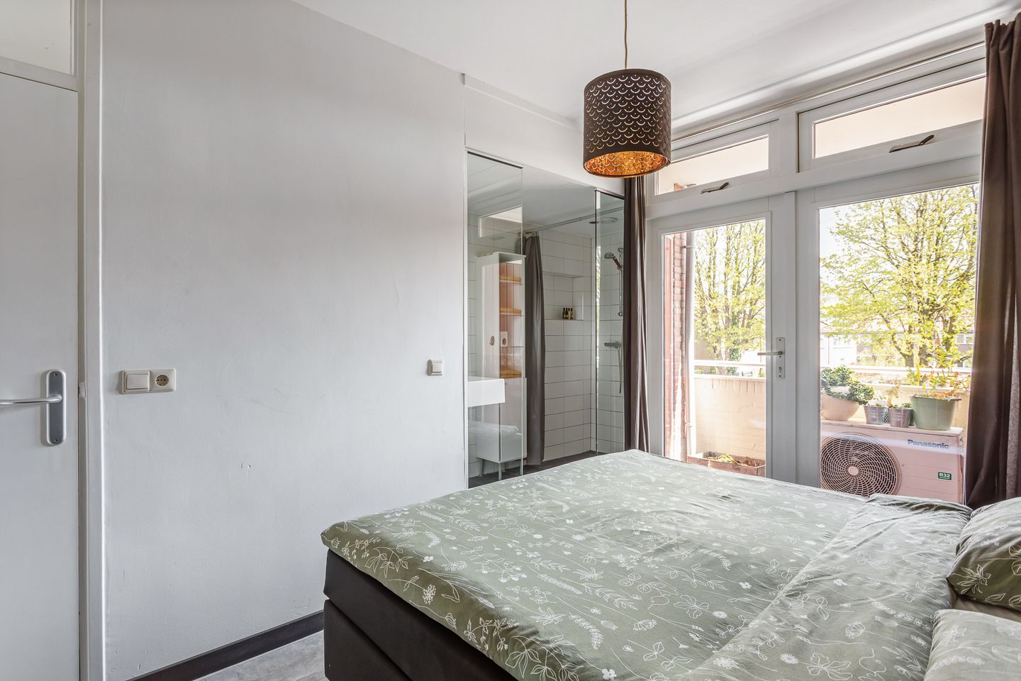 Photo 10 of Oude Lossersestraat 58