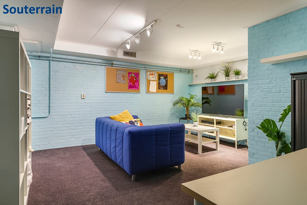 Photo 31 of Warnersstraat 4