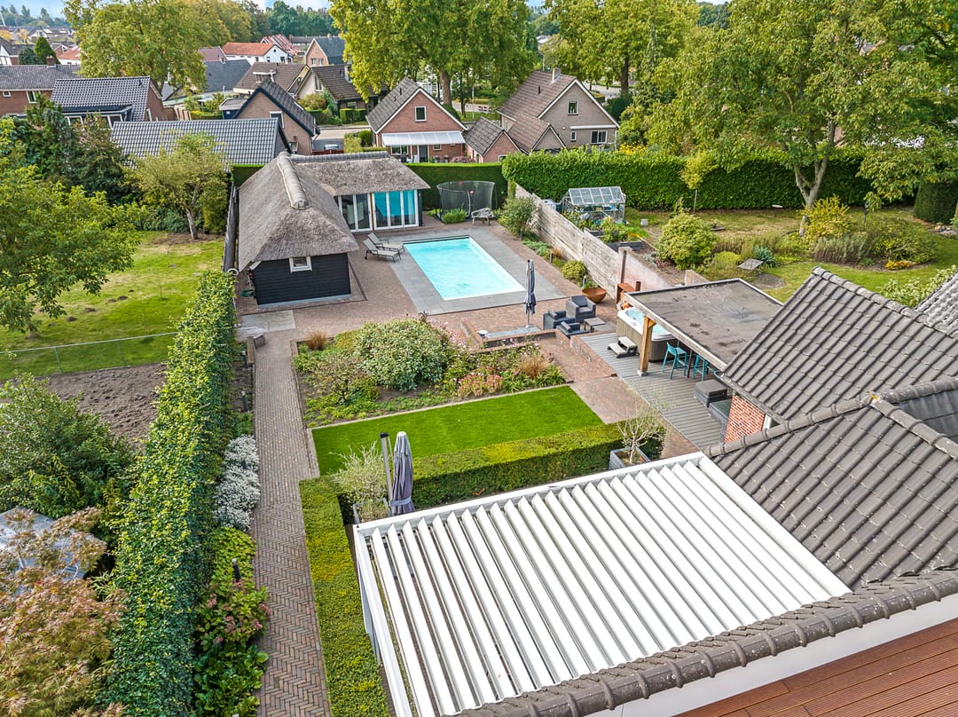 Photo 46 of Warnersstraat 4