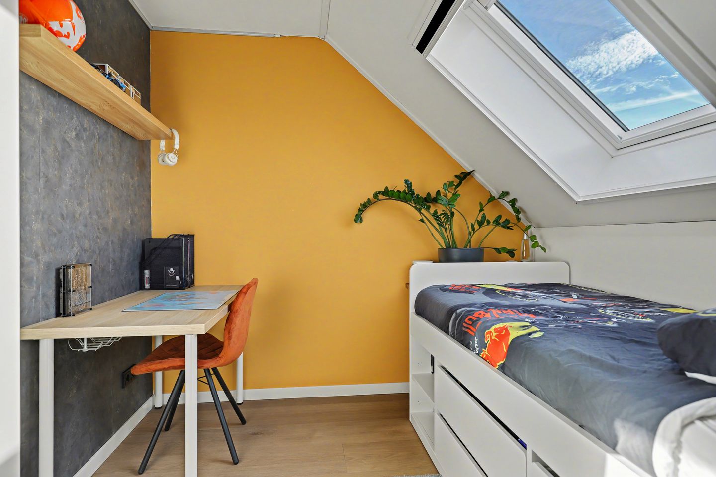 Photo 35 of Keuvel 9