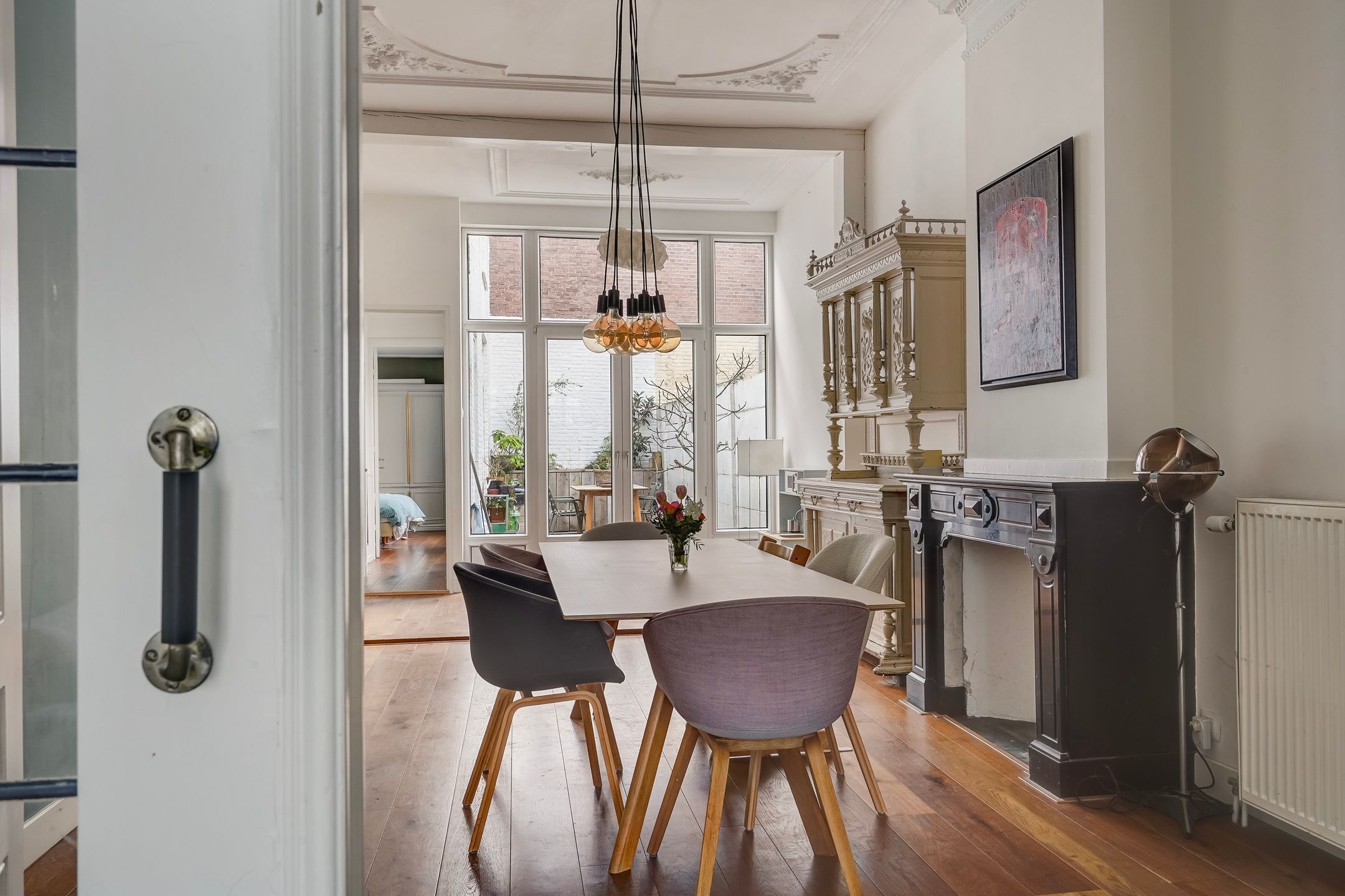 Charming 4-Room Ground Floor Apartment with Authentic Details and Southwest Garden — 15