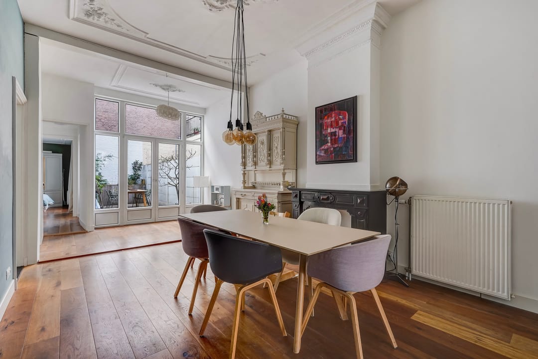 Charming 4-Room Ground Floor Apartment with Authentic Details and Southwest Garden — 16