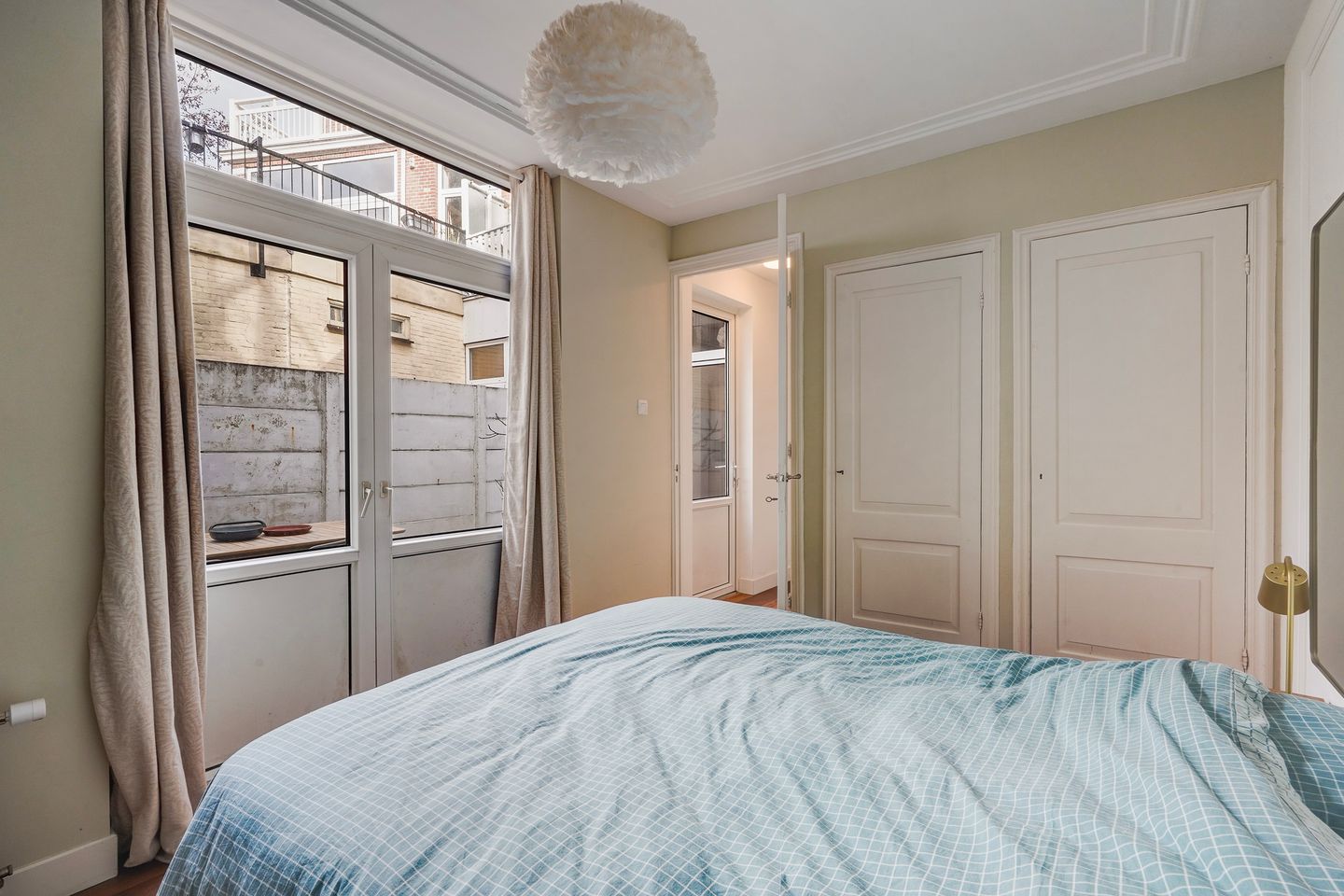 Charming 4-Room Ground Floor Apartment with Authentic Details and Southwest Garden — 29