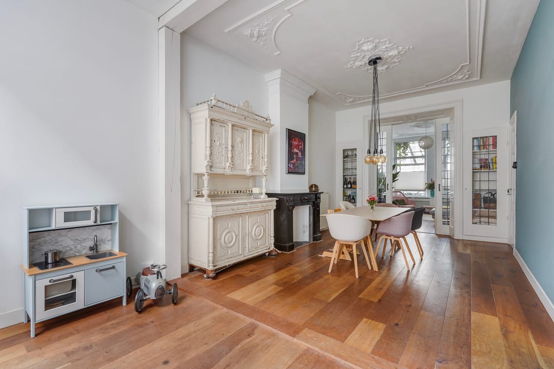 Charming 4-Room Ground Floor Apartment with Authentic Details and Southwest Garden — 37