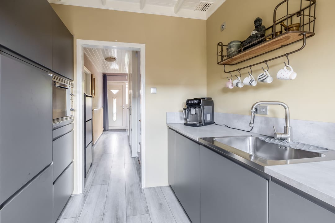 Foto 7 van Alberdingk Thijmlaan 66-A