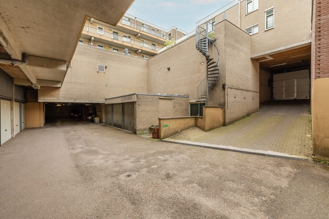 Photo 28 of Nieuwe Doelenstraat 15-5