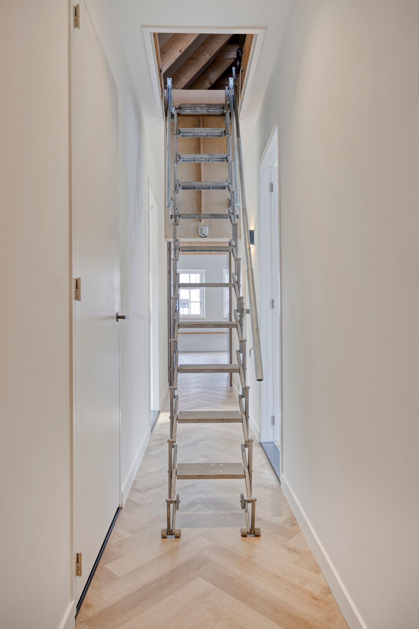 Photo 36 of Noordeinde 40-A