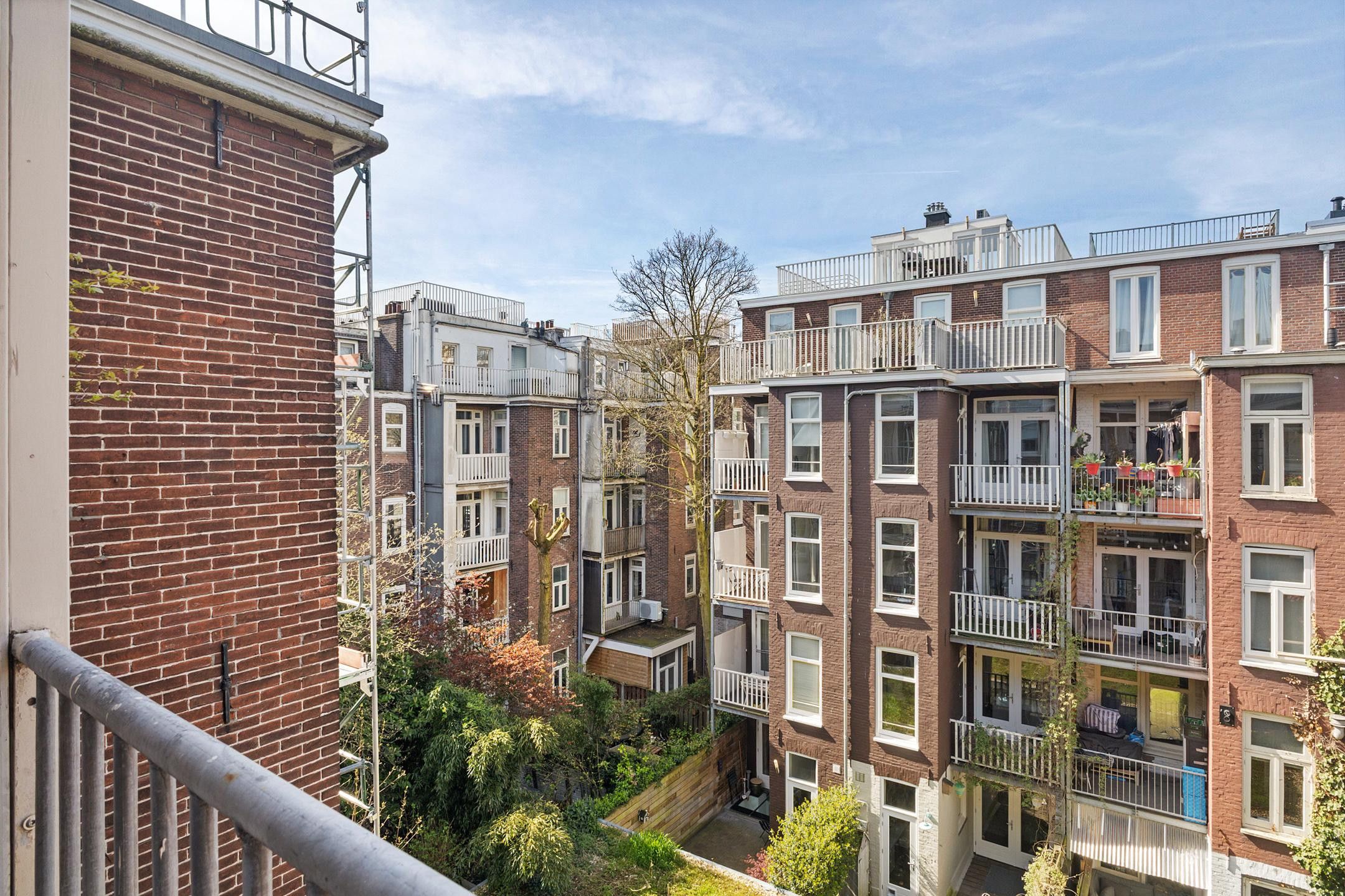 Photo 24 of Elisabeth Wolffstraat 86-3