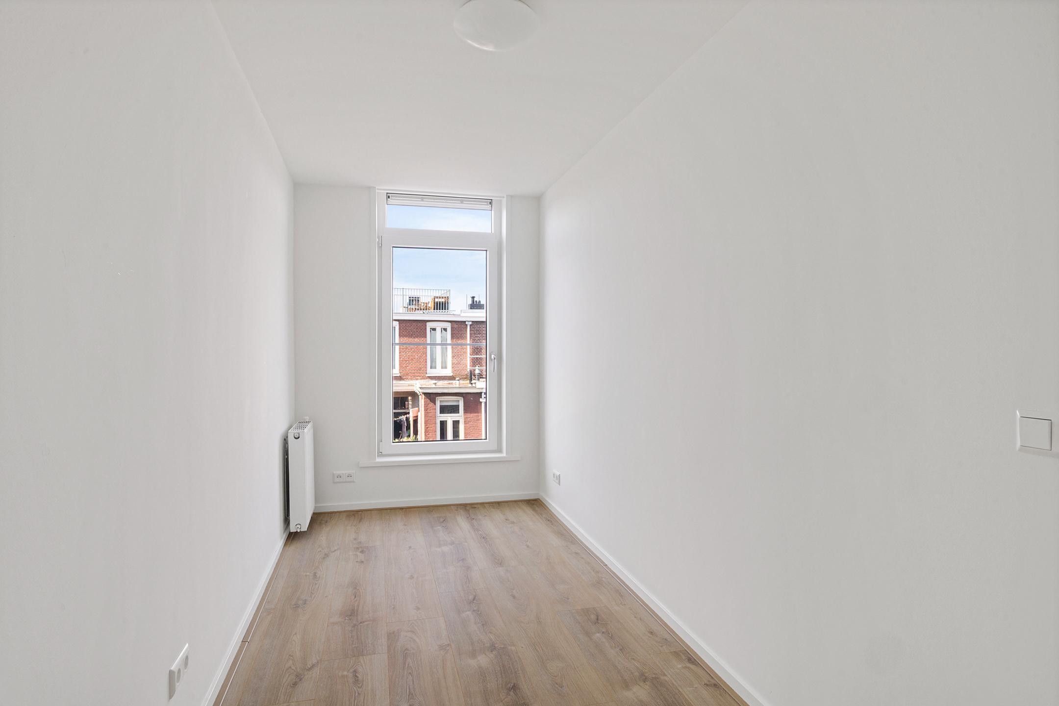 Photo 18 of Elisabeth Wolffstraat 86-3