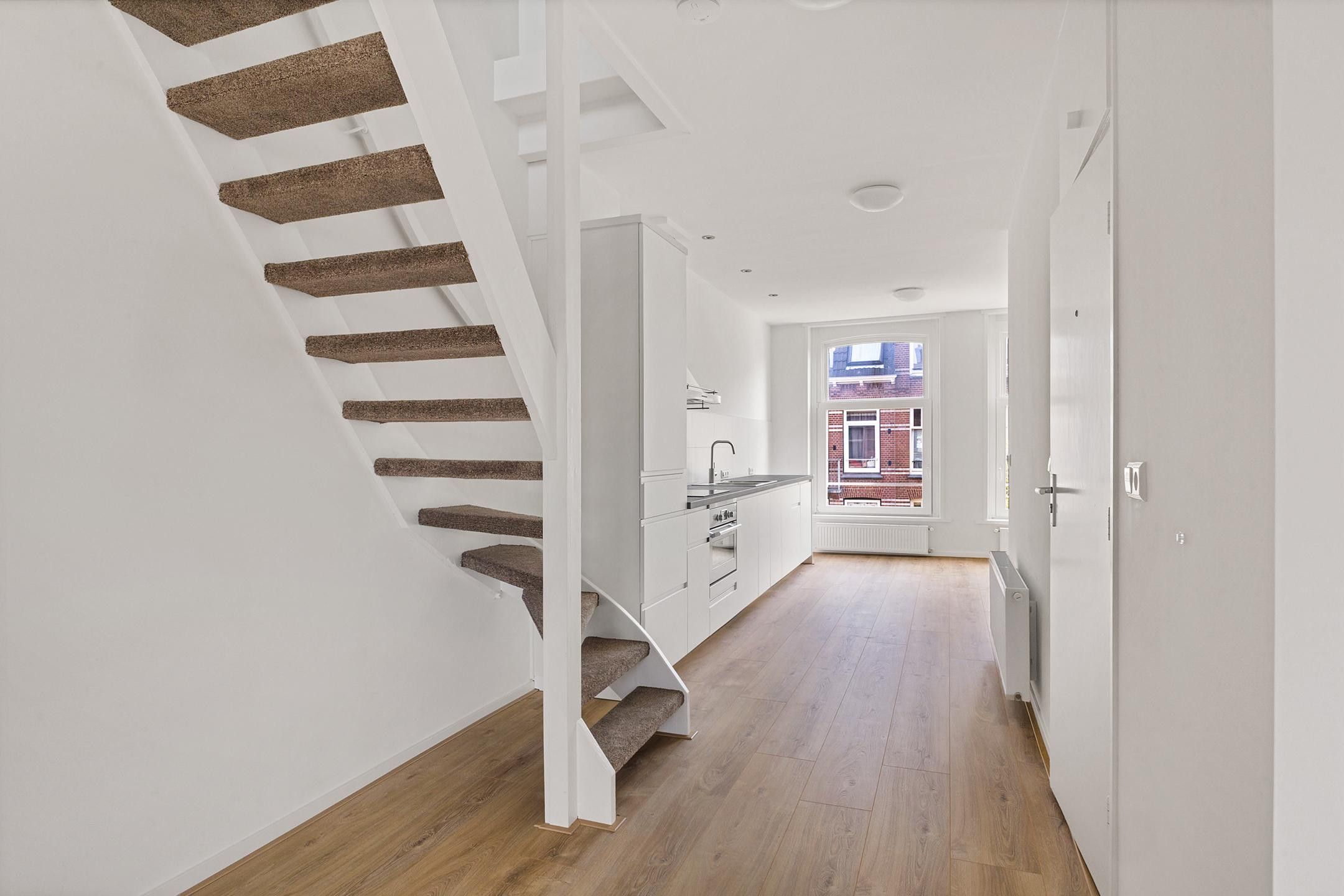 Photo 6 of Elisabeth Wolffstraat 86-3