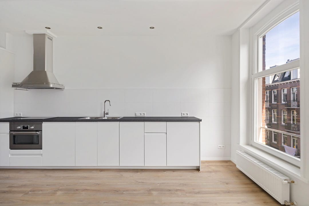 Photo 8 of Elisabeth Wolffstraat 86-3