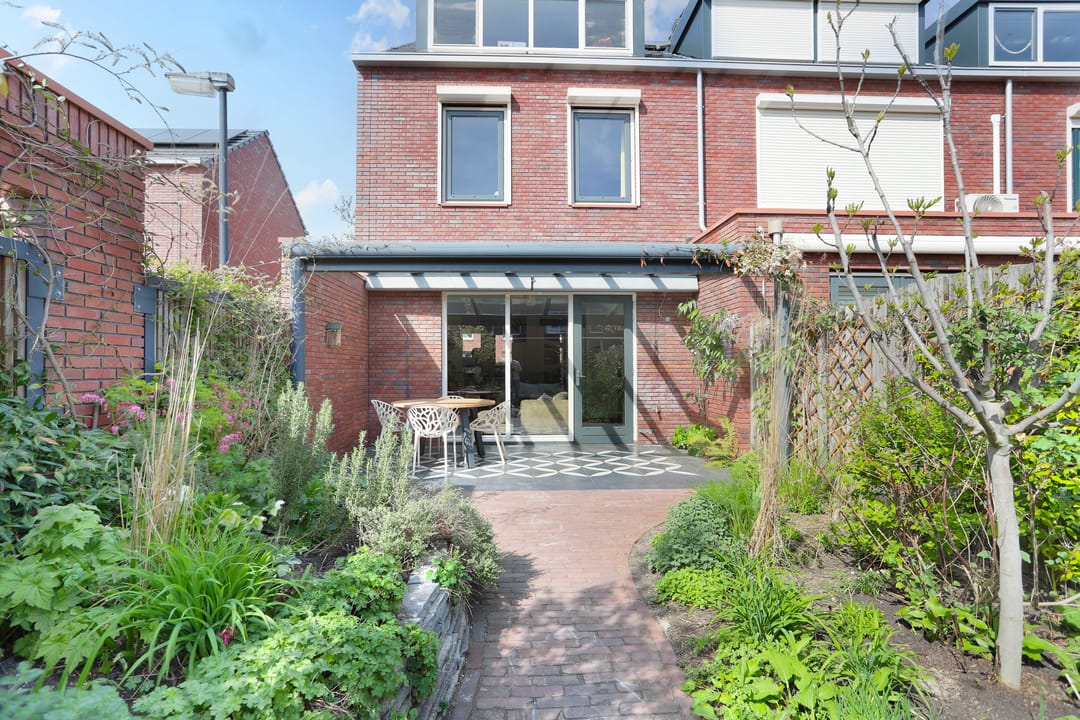 Photo 17 of Stuivingastraat 33