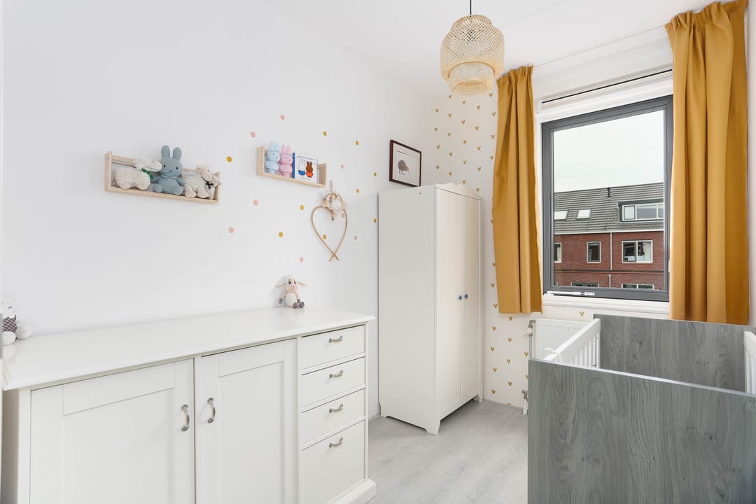 Photo 22 of Stuivingastraat 33