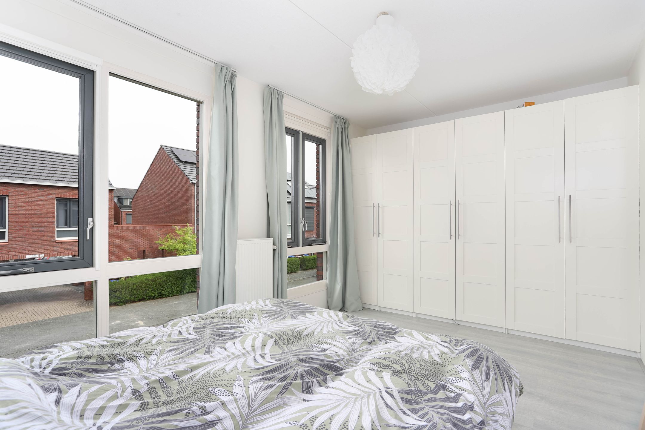 Photo 21 of Stuivingastraat 33