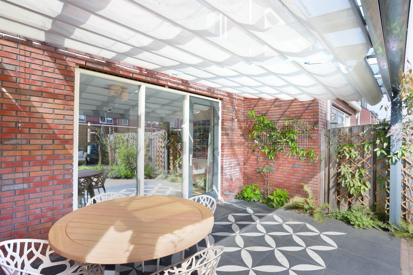 Photo 19 of Stuivingastraat 33