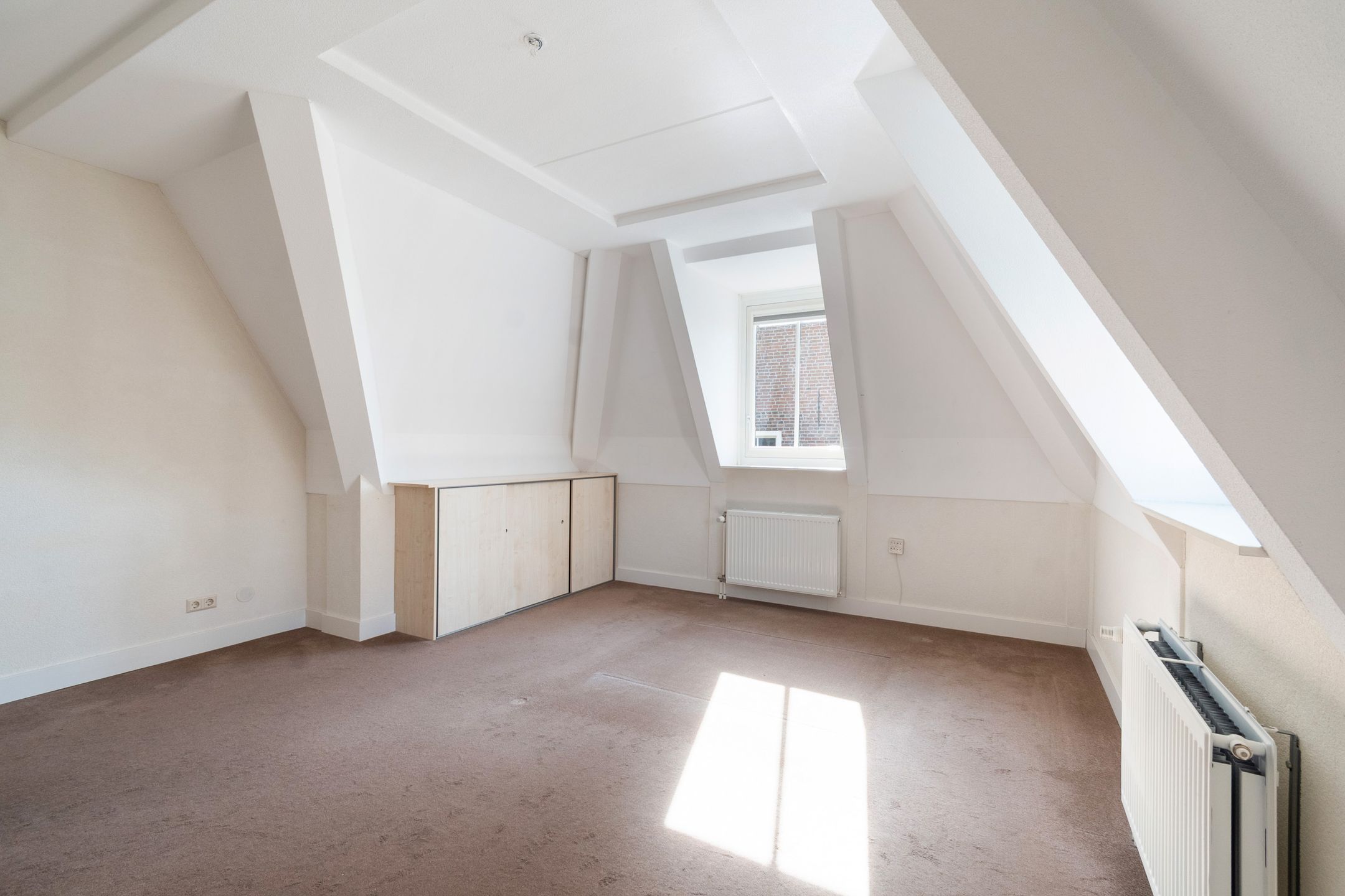 Foto 36 van Kronenburgplantsoen 12-L