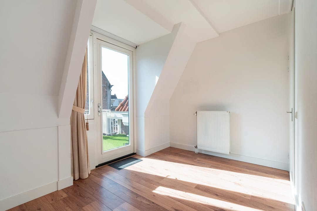 Foto 38 van Kronenburgplantsoen 12-L