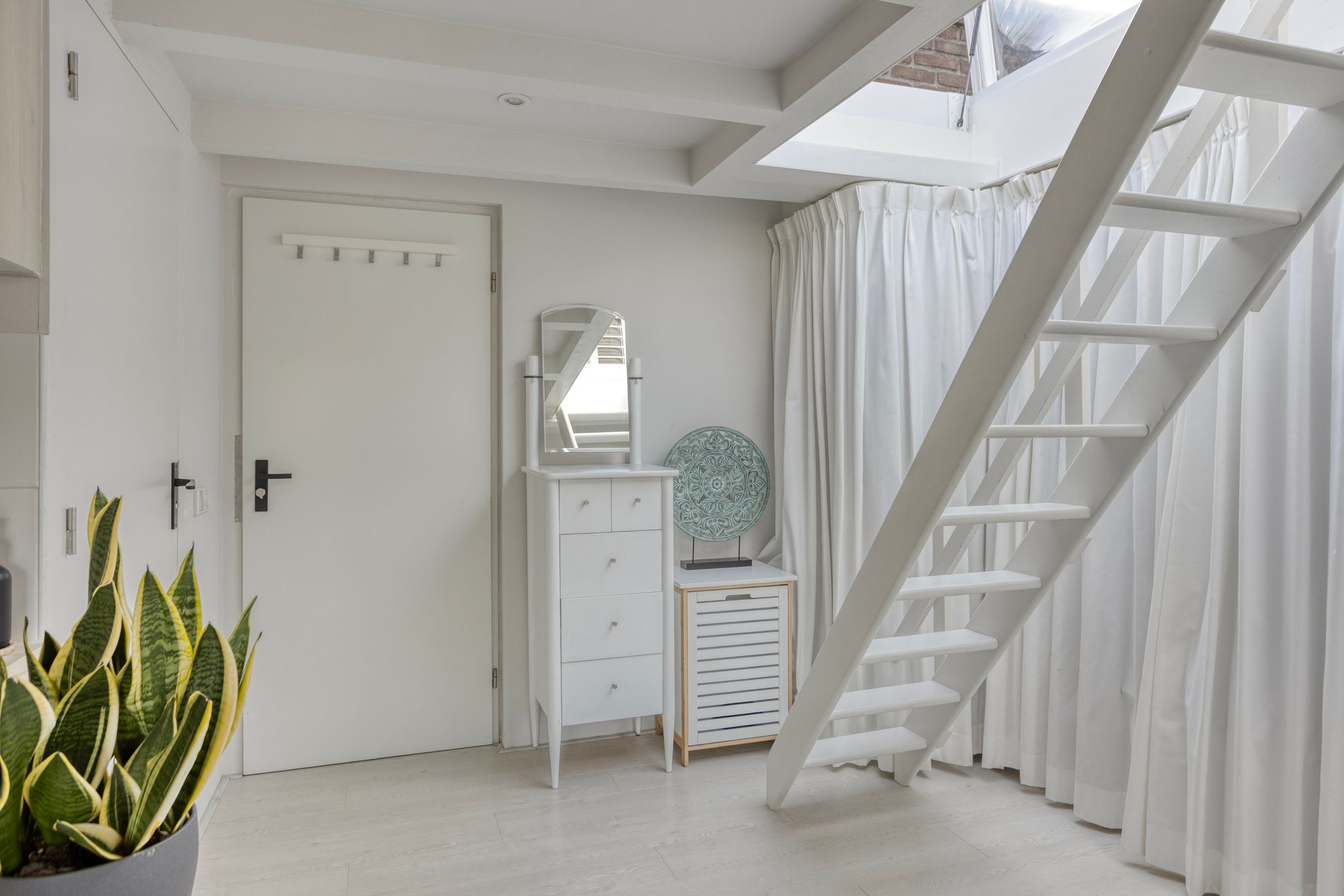 Foto 24 van Albert Luthulistraat 14-C