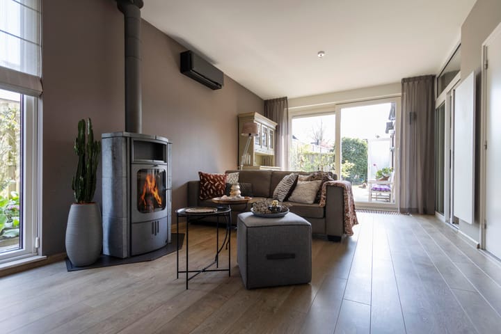 Photo 4 of Teune Smeedstraat 1